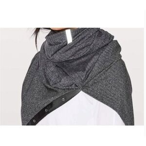 LULULEMON VINYASA SCARF Heathered Gray Wrap Scarf Shawl One Size Gorpcore Yoga